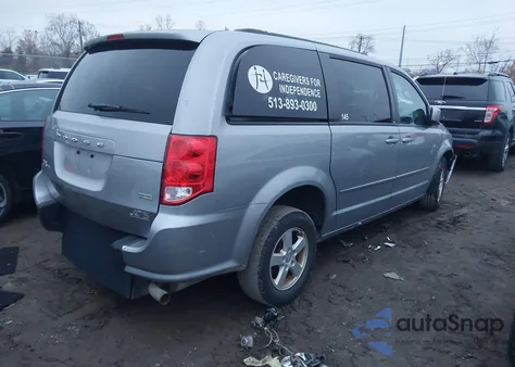 2013 Dodge Grand Caravan Sxt z USA, uszkodzony, nr VIN 2C4RDGCG5DR549931